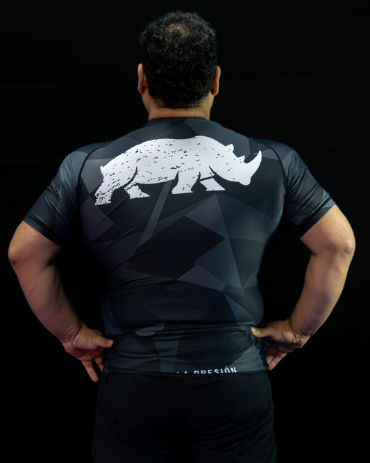 Rashguard Héroe · Geométrico Negro