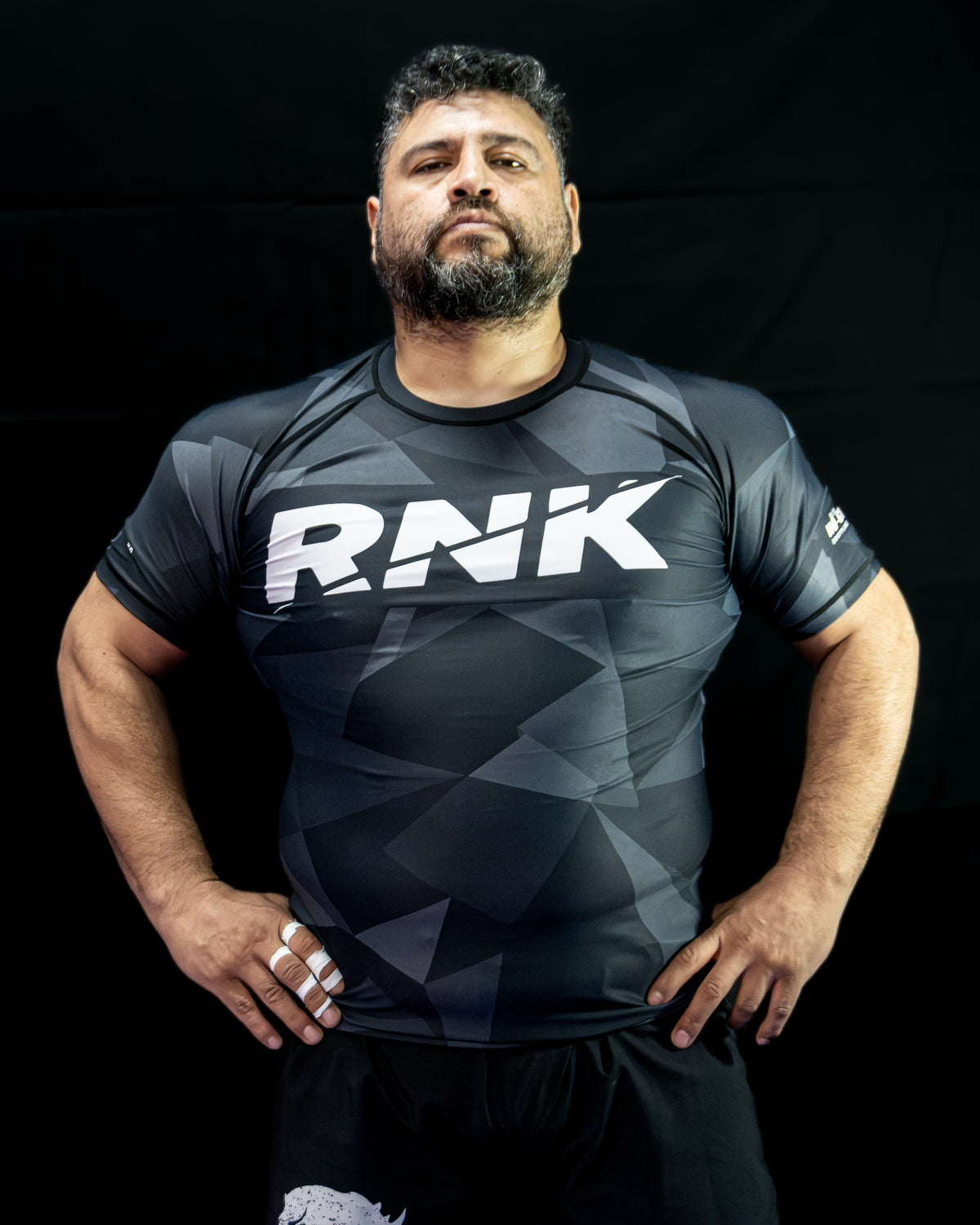 Rashguard Héroe · Geométrico Negro